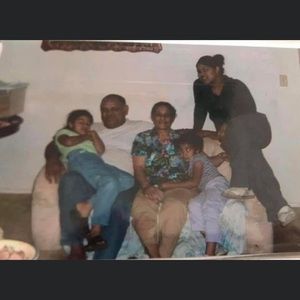 Meet your Posher, Lisivani